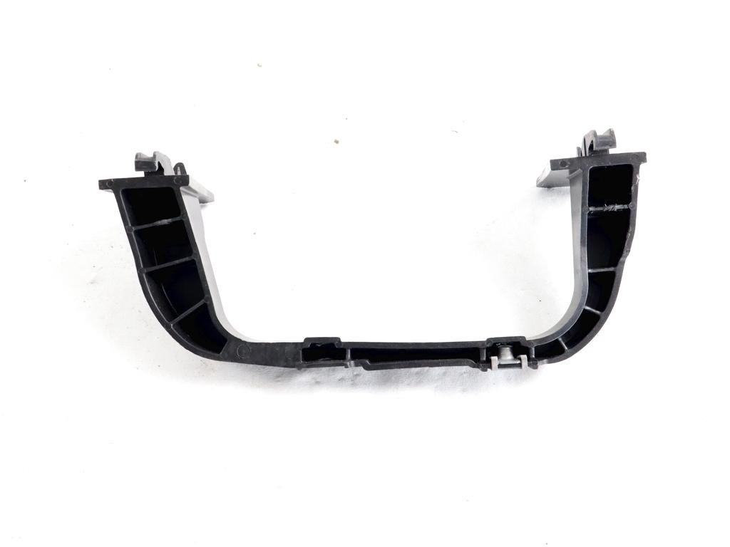 9674497280 STAFFA SUPPORTO INTERNA PANNELLO PORTA ANTERIORE DESTRA PEUGEOT 208 1.6 D 55KW 5M 5P (2017) RICAMBIO USATO