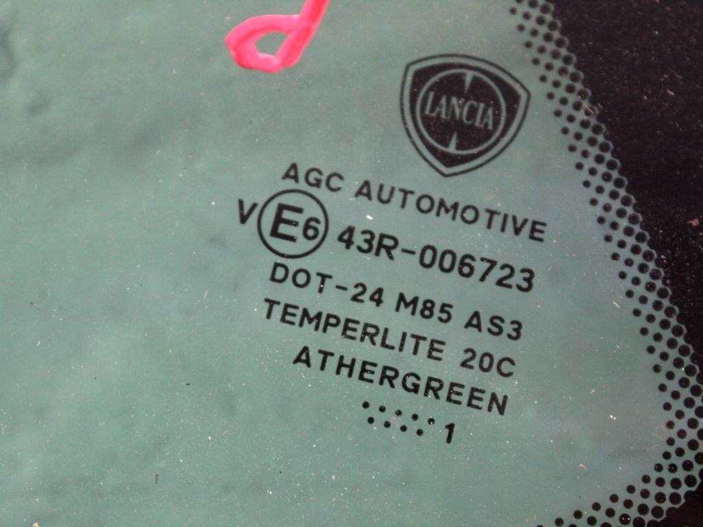 51897076 VETRO FISSO PARAFANGO POSTERIORE SINISTRO OSCURATO LANCIA DELTA 1.6 D 88KW 6M 5P (2011) RICAMBIO USATO