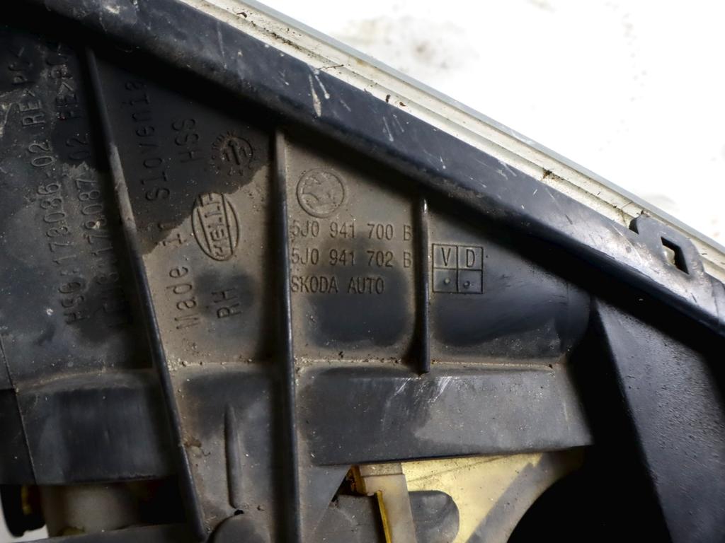 5J0941702B FARO FANALE PROIETTORE FENDINEBBIA ANTERIORE LATO DESTRO SKODA ROOMSTER 1.6 D 66KW 5M 5P (2012) RICAMBIO USATO 