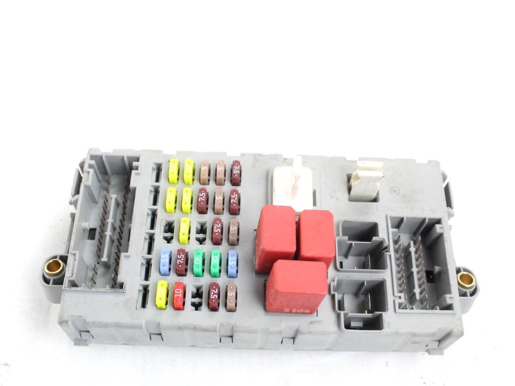 51826466 CENTRALINA FUSIBILIERA SCATOLA FUSBILI RELÈ LANCIA DELTA 1.6 D 88KW 6M 5P (2011) RICAMBIO USATO