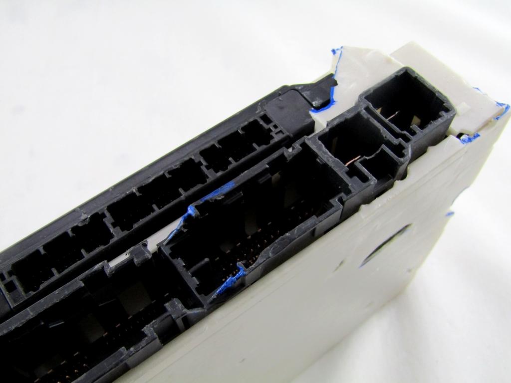 82730-42890-C CENTRALINA BODY COMPUTER TOYOTA RAV 4 2.5 I 131KW AUT 5P (2022) RICAMBIO USATO RIVESTIMENTO DANNEGGIATO 89221-42500
