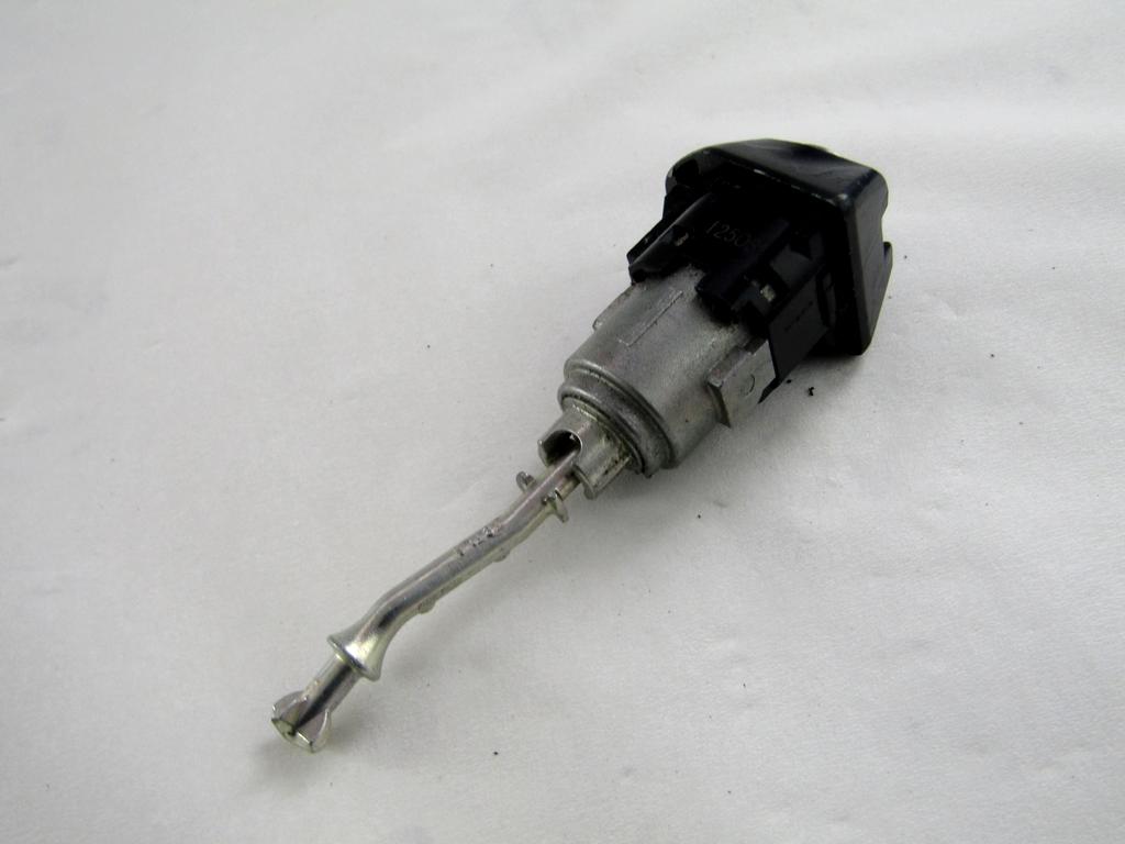 4502033240 KIT BLOCCHETTI APERTURA E ACCENSIONE CON DOPPIA CHIAVE TOYOTA RAV 4 2.5 I 131KW AUT 5P (2022) RICAMBIO USATO 45020-33-12