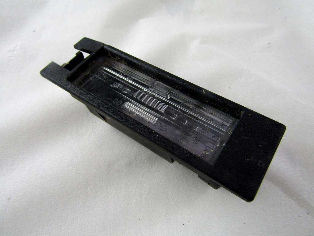 13251936 LUCE TARGA POSTERIORE OPEL ASTRA K 1.6 D 100KW AUT 5P (2019) RICAMBIO USATO