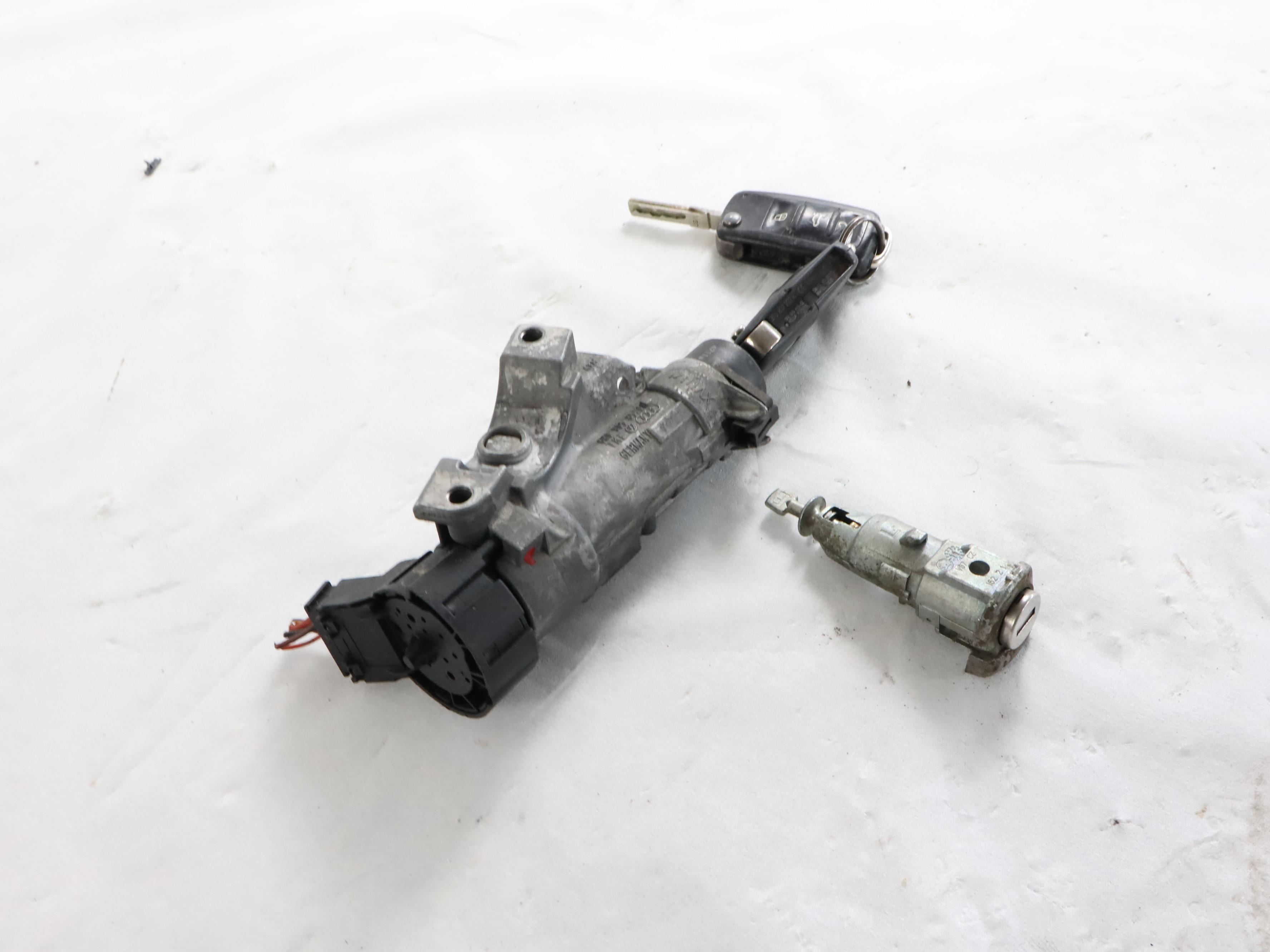 6R0905851D KIT BLOCCHETTO ACCENSIONE AVVIAMENTO CON CHIAVE E SERRATURA SKODA ROOMSTER 1.6 D 66KW 5M 5P (2012) RICAMBIO USATO 