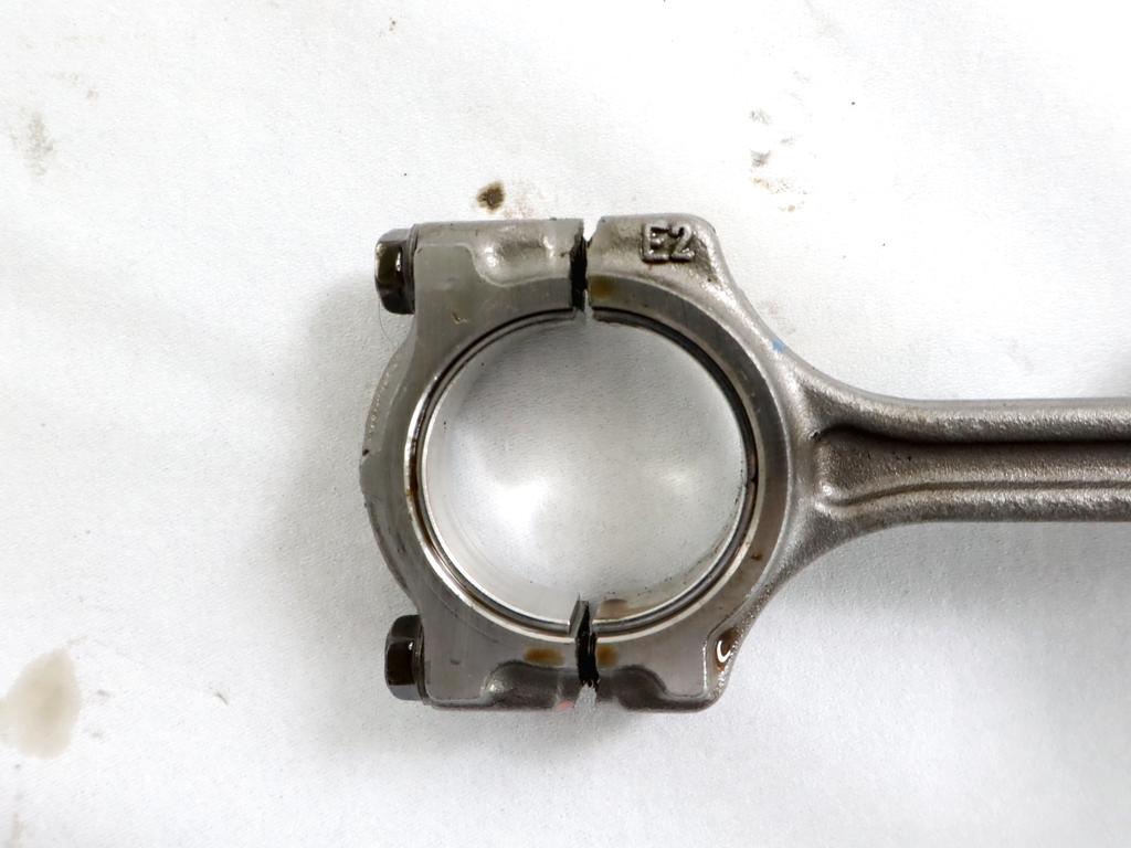 120A18015R PISTONE BIELLA MOTORE RENAULT CAPTUR 1.0 G 74KW 6M 5P (2021) RICAMBIO USATO 121003320R