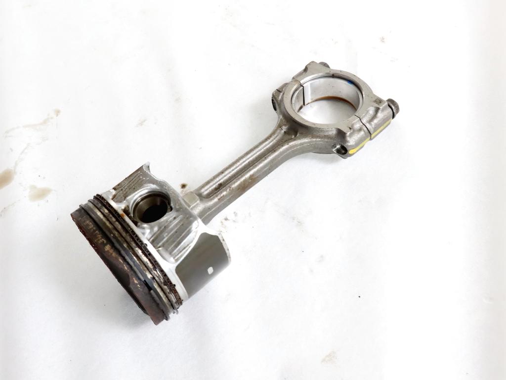 120A18015R PISTONE BIELLA MOTORE RENAULT CAPTUR 1.0 G 74KW 6M 5P (2021) RICAMBIO USATO 121003320R