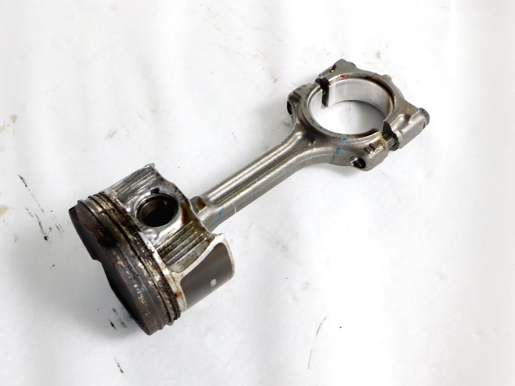 120A18015R PISTONE BIELLA MOTORE RENAULT CAPTUR 1.0 G 74KW 6M 5P (2021) RICAMBIO USATO 121003320R