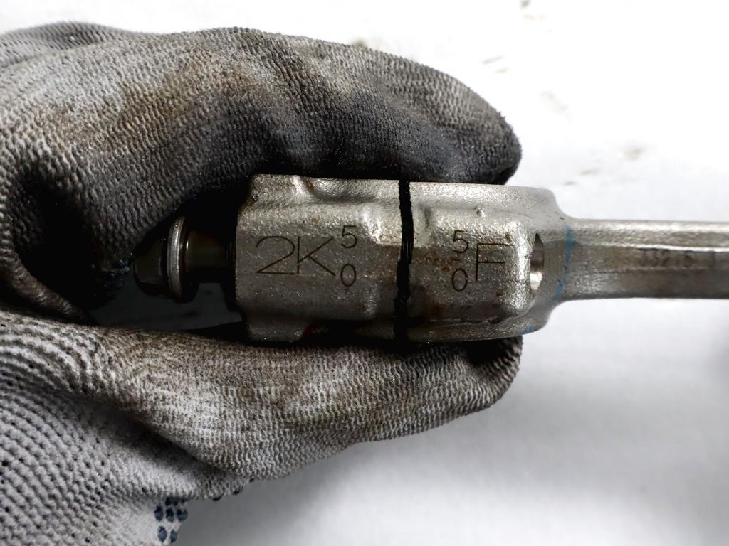 120A18015R PISTONE BIELLA MOTORE RENAULT CAPTUR 1.0 G 74KW 6M 5P (2021) RICAMBIO USATO 121003320R