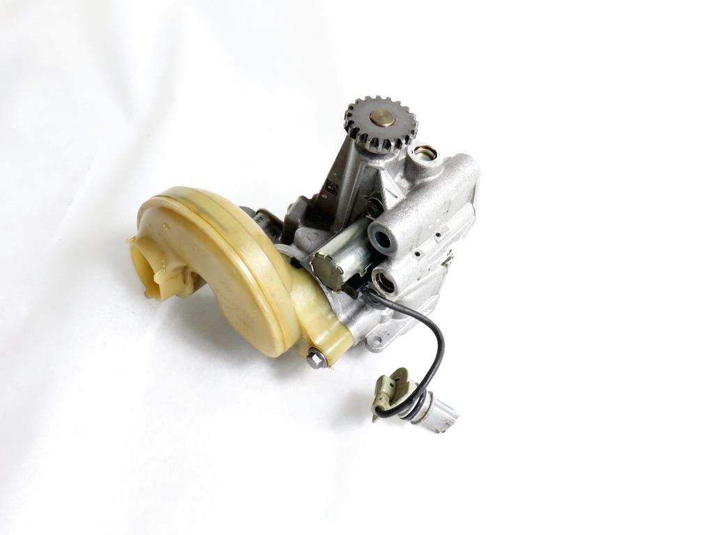 150100347R POMPA OLIO MOTORE RENAULT CAPTUR 1.0 G 74KW 6M 5P (2021) RICAMBIO USATO 150128046R 150150453R