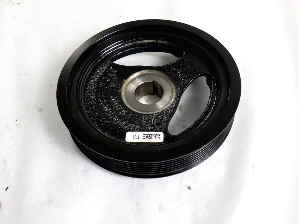 123033842R PULEGGIA ALBERO MOTORE RENAULT CAPTUR 1.0 G 74KW 6M 5P (2021) RICAMBIO USATO