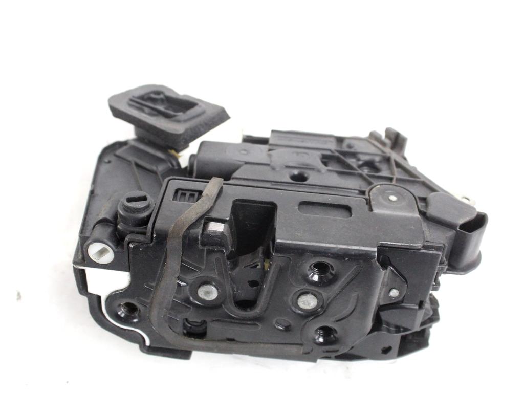 5K4839015Q CHIUSURA SERRATURA PORTA POSTERIORE SINISTRA VOLKSWAGEN GOLF 7 1.4 M 81KW 6M 5P (2015) RICAMBIO USATO 