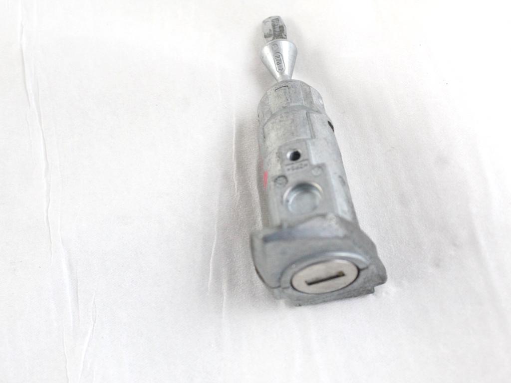 5Q0905865 KIT BLOCCHETTI ACCENSIONE APERTURA CON CHIAVE VOLKSWAGEN GOLF 7 1.4 M 81KW 6M 5P (2015) RICAMBIO USATO