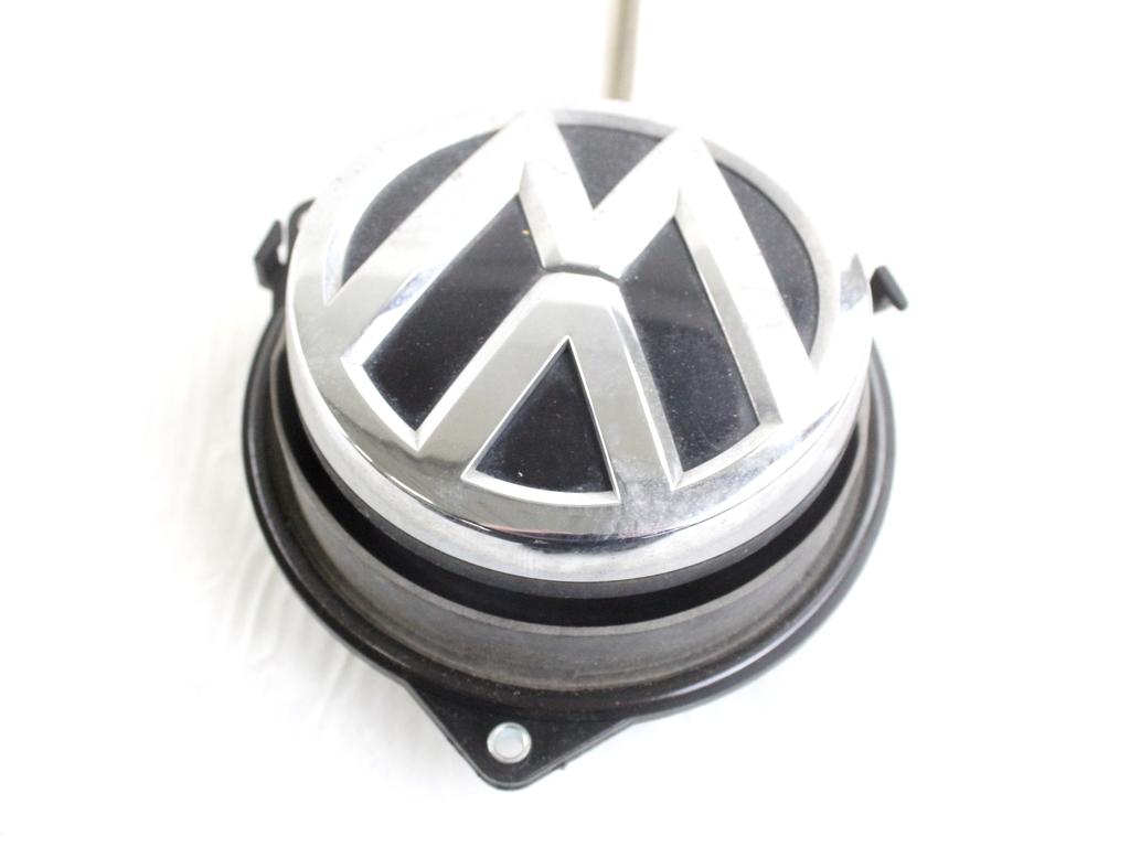5G9827469 MANIGLIA APERTURA PORTELLONE COFANO POSTERIORE BAULE CON STEMMA VOLKSWAGEN GOLF 7 1.4 M 81KW 6M 5P (2015) RICAMBIO USATO
