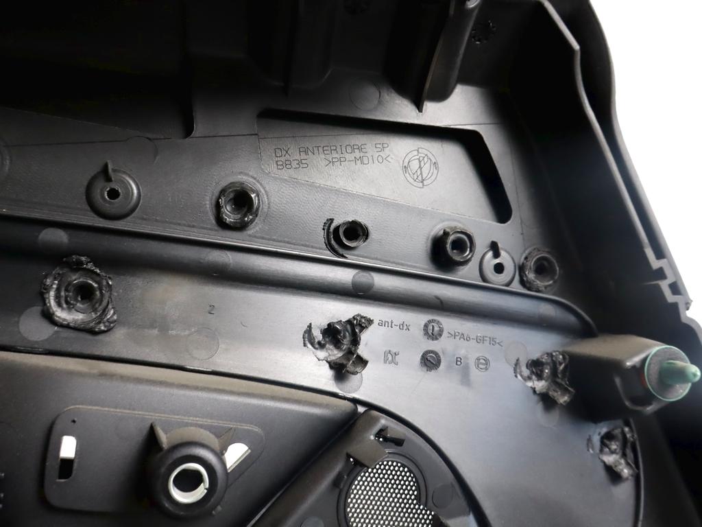 735532061 PANNELLO INTERNO PORTA ANTERIORE DESTRA FIAT GRANDE PUNTO 1.3 D 55KW 5M 5P (2010) RICAMBIO USATO
