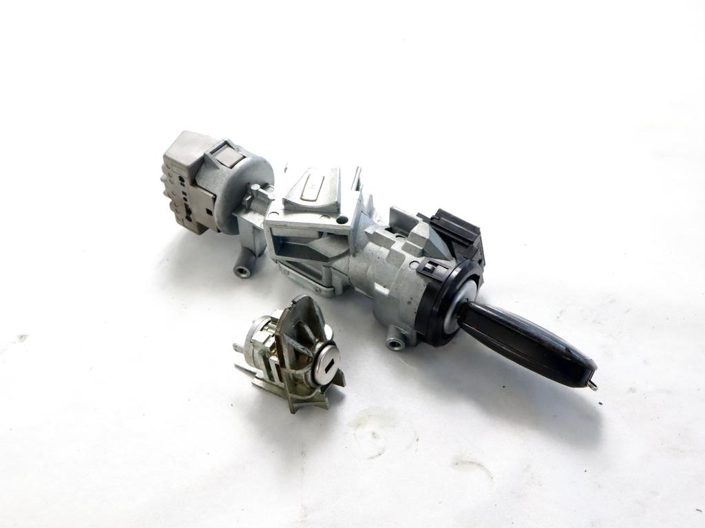 6E5T-15607-CA KIT BLOCCHETTO ACCENSIONE AVVIAMENTO CON CHIAVE E SERRATURE FORD TRANSIT CONNECT 1.6 D 70KW 5M 2P (2015) RICAMBIO USATO 