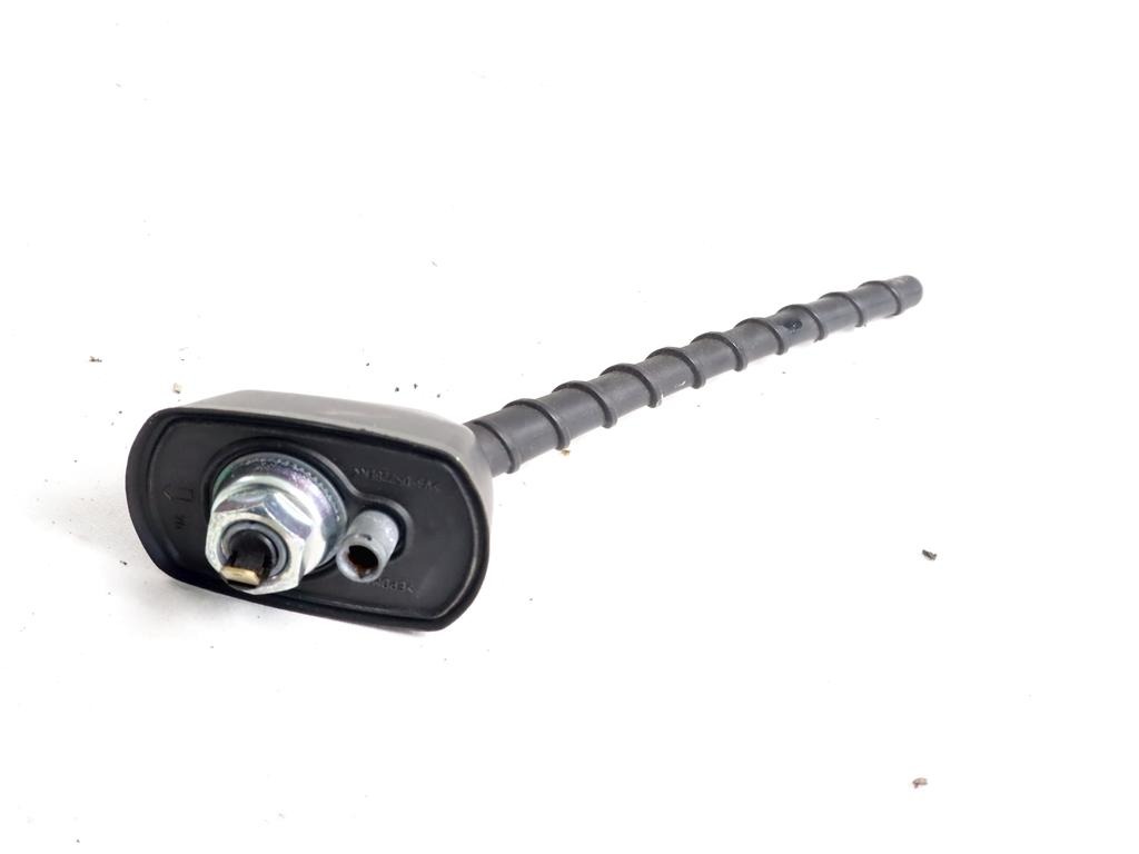 962552L000 ANTENNA AUTORADIO TETTO HYUNDAI I30 SW 1.4 G 80KW 5M 5P (2009) RICAMBIO USATO 