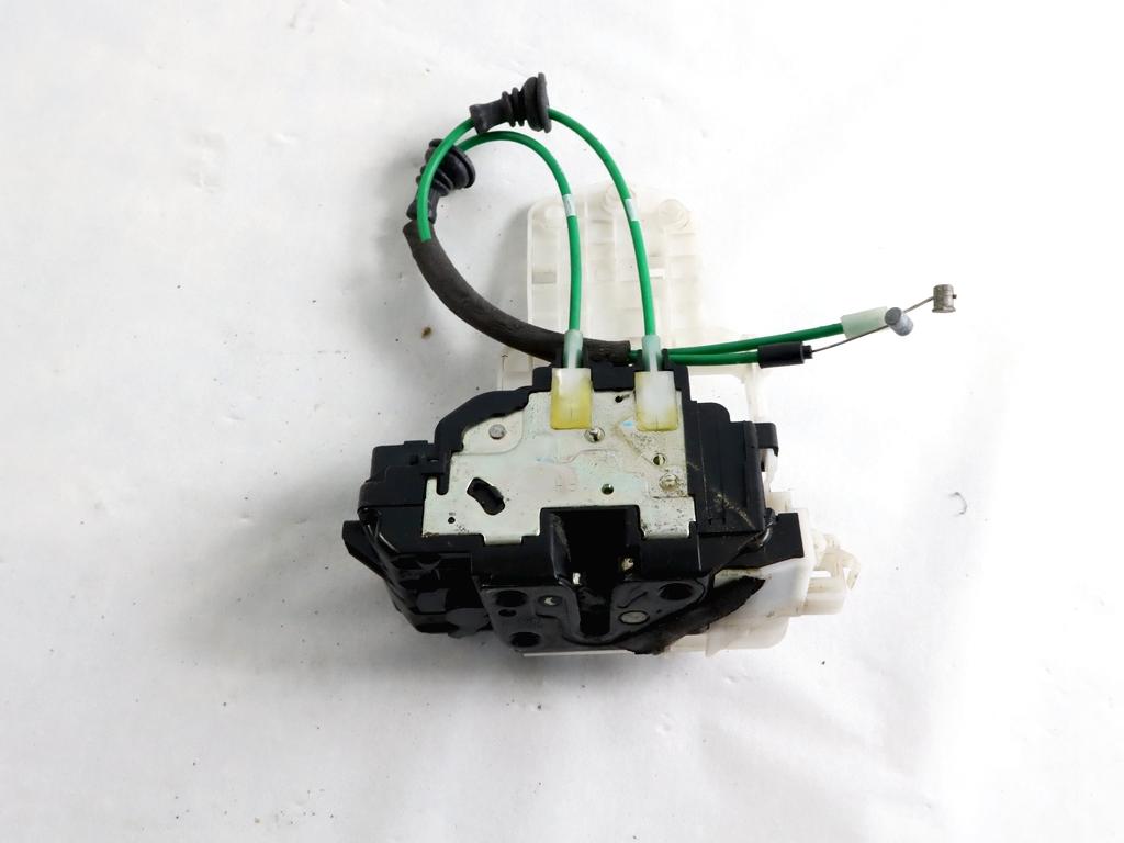 813202L020 CHIUSURA SERRATURA PORTA ANTERIORE DESTRA HYUNDAI I30 SW 1.4 G 80KW 5M 5P (2009) RICAMBIO USATO 