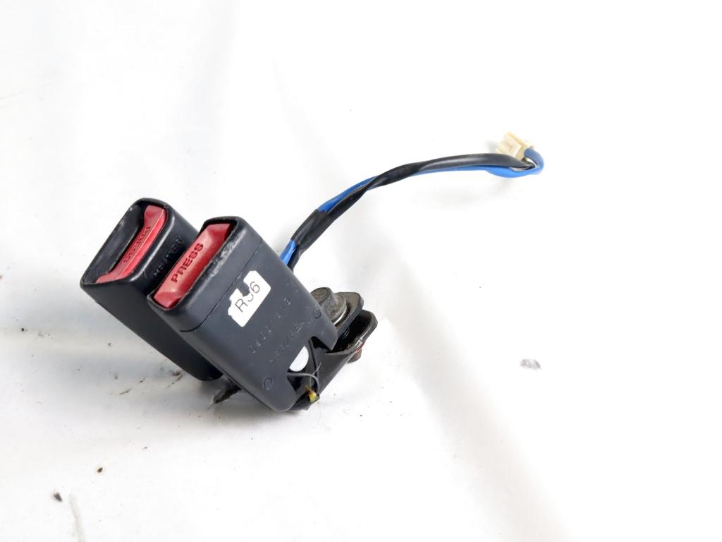 898302R010WK AGGANCIO STAFFA CINTURA  DI SICUREZZA POSTERIORE LATO SINISTRO HYUNDAI I30 SW 1.4 G 80KW 5M 5P (2009) RICAMBIO USATO 