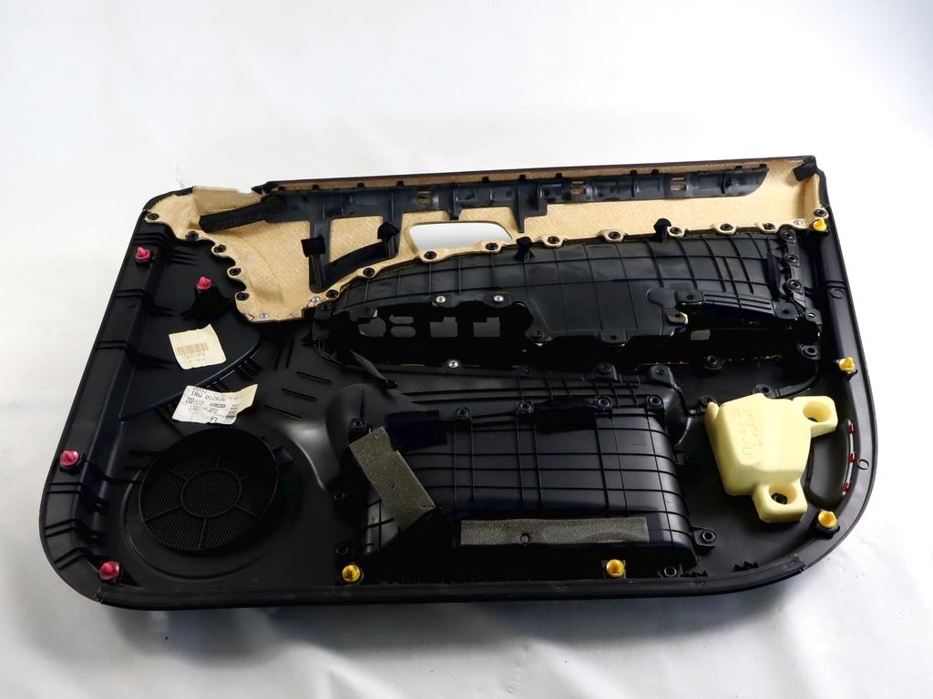 82370-2R000 PANNELLO INTERNO PORTA ANTERIORE SINISTRA HYUNDAI I30 SW 1.4 G 80KW 5M 5P (2009) RICAMBIO USATO 