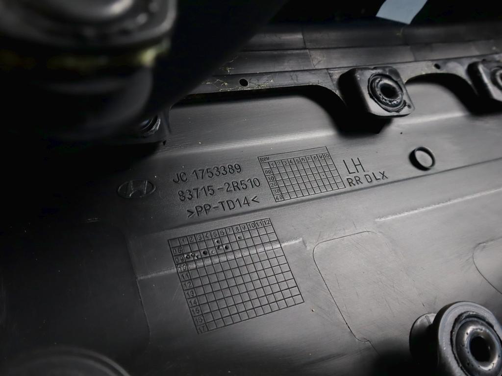 83350-2R510 PANNELLO INTERNO PORTA POSTERIORE SINISTRA HYUNDAI I30 SW 1.4 G 80KW 5M 5P (2009) RICAMBIO USATO 