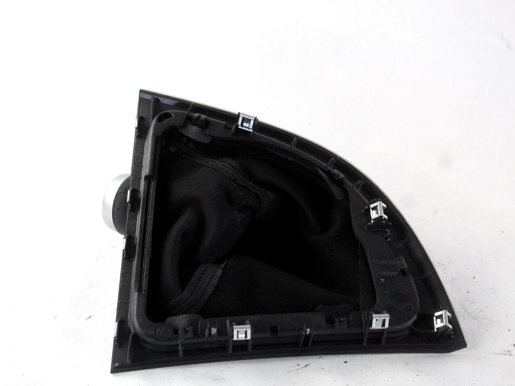 7572571 POMELLO CUFFIA CAMBIO MANUALE BMW SERIE 1 120D E87 2.0 D 130KW 6M 5P (2011) RICAMBIO USATO