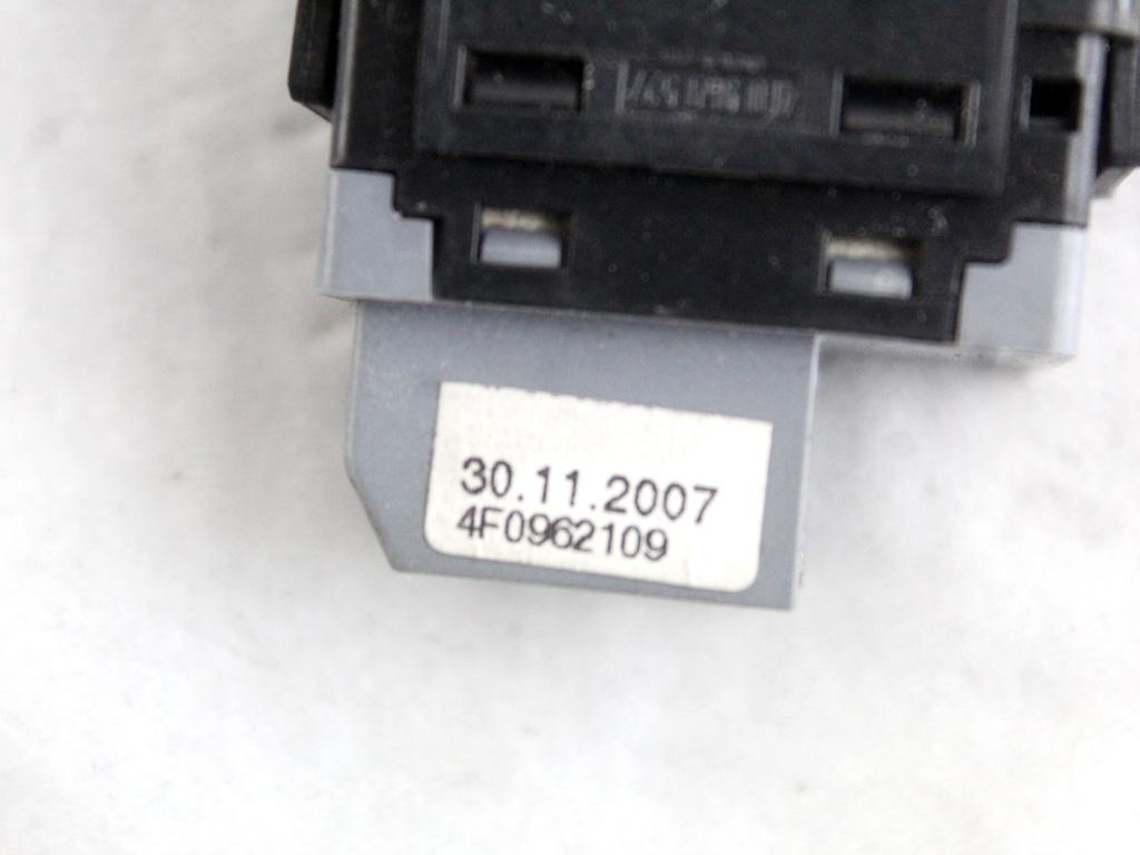 4F0962109 COMANDO INTERRUTTORE ALLARME AUDI A4 8K2 2.0 D 105KW 6M 4P (2008) RICAMBIO USATO