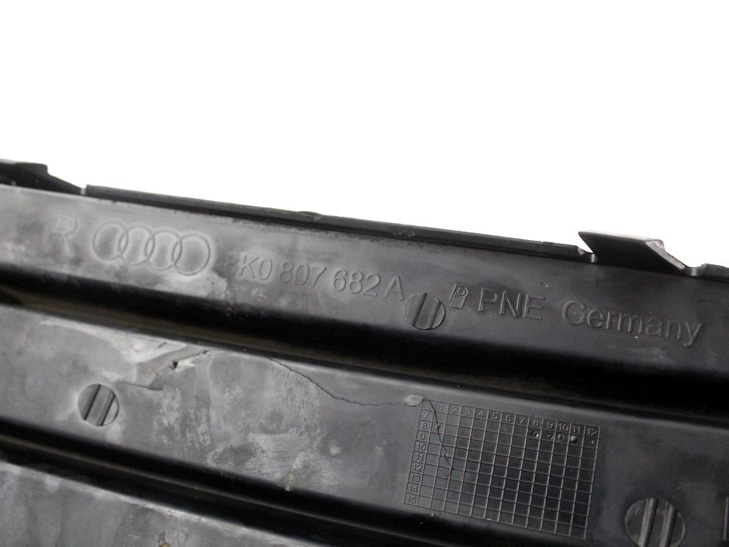 8K0807682A MASCHERINA RIVESTIMENTO FENDINEBBIA ANTERIORE DESTRO AUDI A4 8K2 2.0 D 105KW 6M 4P (2008) RICAMBIO USATO DANNEGGIATO