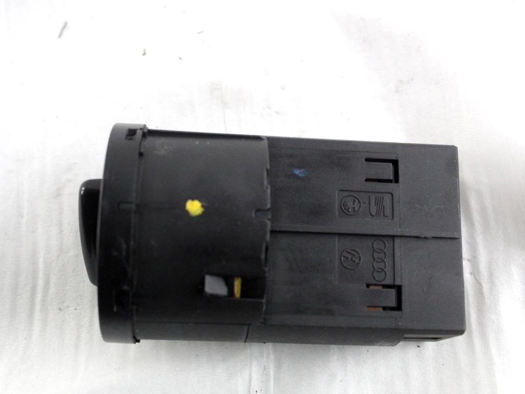 1C094153120H GRUPPO DI COMANDO INTERRUTTORE LUCI E FARI VOLKSWAGEN NEW BEETLE 1.9 D 66KW 5M 3P (2002) RICAMBIO USATO 