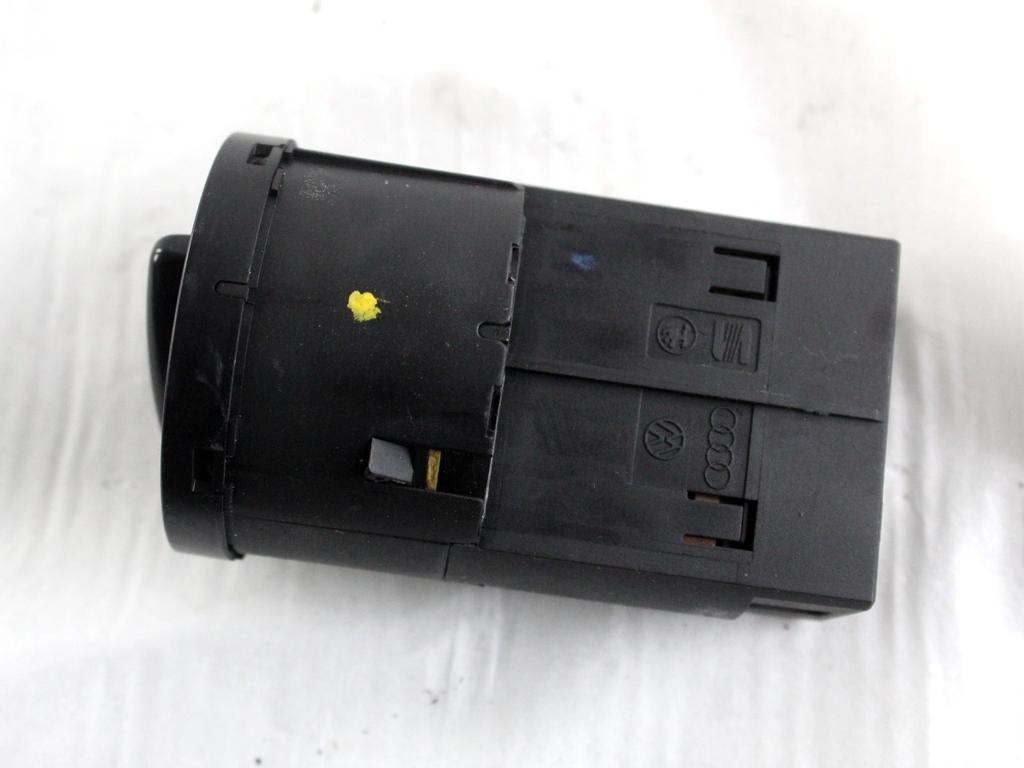 1C094153120H GRUPPO DI COMANDO INTERRUTTORE LUCI E FARI VOLKSWAGEN NEW BEETLE 1.9 D 66KW 5M 3P (2002) RICAMBIO USATO 