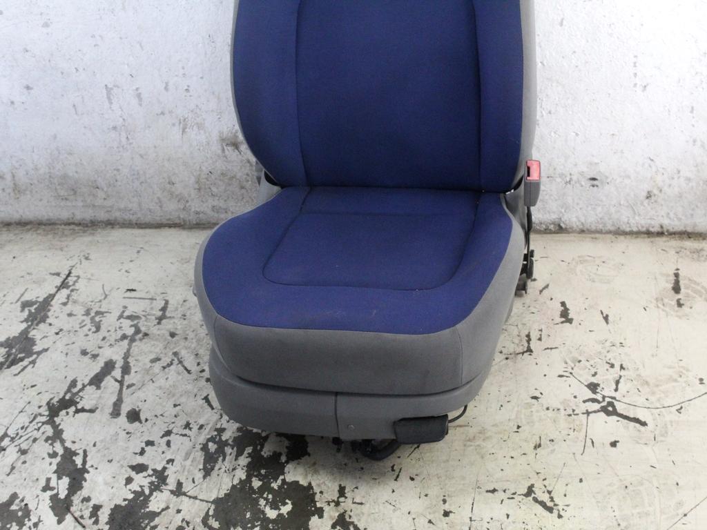 1C0881046N SEDILE ANTERIORE DESTRO PASSEGGERO VOLKSWAGEN NEW BEETLE 1.9 D 66KW 5M 3P (2002) RICAMBIO USATO