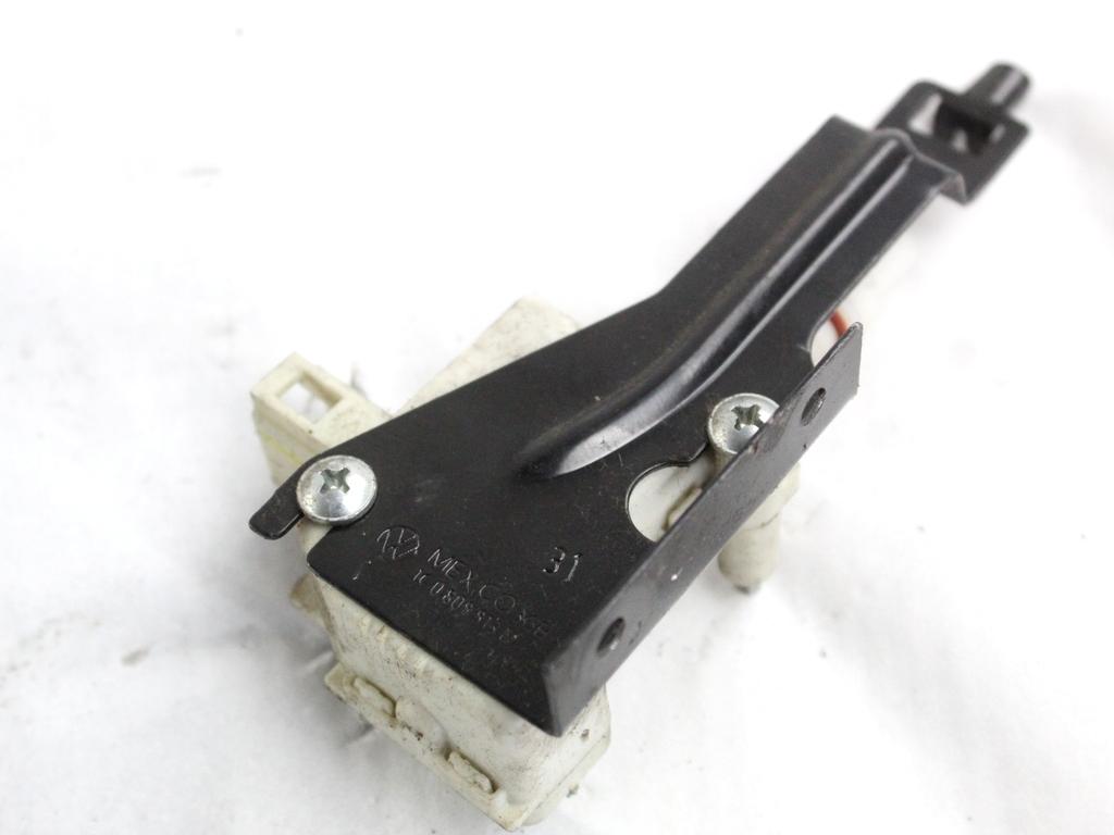 1C0810773 MOTORINO APERTURA CHIUSURA SPORTELLO CARBURANTE VOLKSWAGEN NEW BEETLE 1.9 D 66KW 5M 3P (2002) RICAMBIO USATO