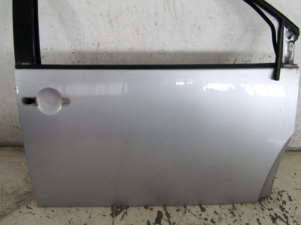 1C0831052N PORTA ANTERIORE DESTRA PASSEGGERO VOLKSWAGEN NEW BEETLE 1.9 D 66KW 5M 3P (2002) RICAMBIO USATO