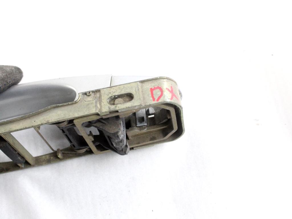 1C0837205GRU MANIGLIA ESTERNA PORTA ANTERIORE DESTRA VOLKSWAGEN NEW BEETLE 1.9 D 66KW 5M 3P (2002) RICAMBIO USATO