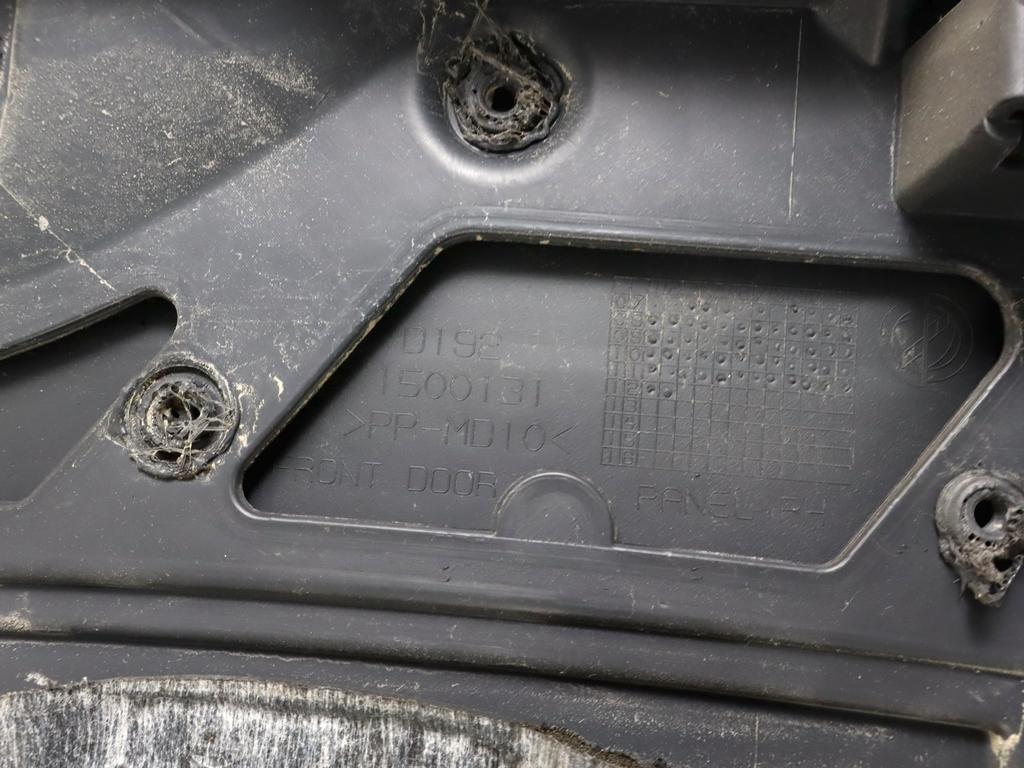 735468186 PANNELLO INTERNO PORTA ANTERIORE DESTRA FIAT 500 1.2 B 51KW 5M 3P (2012) RICAMBIO USATO