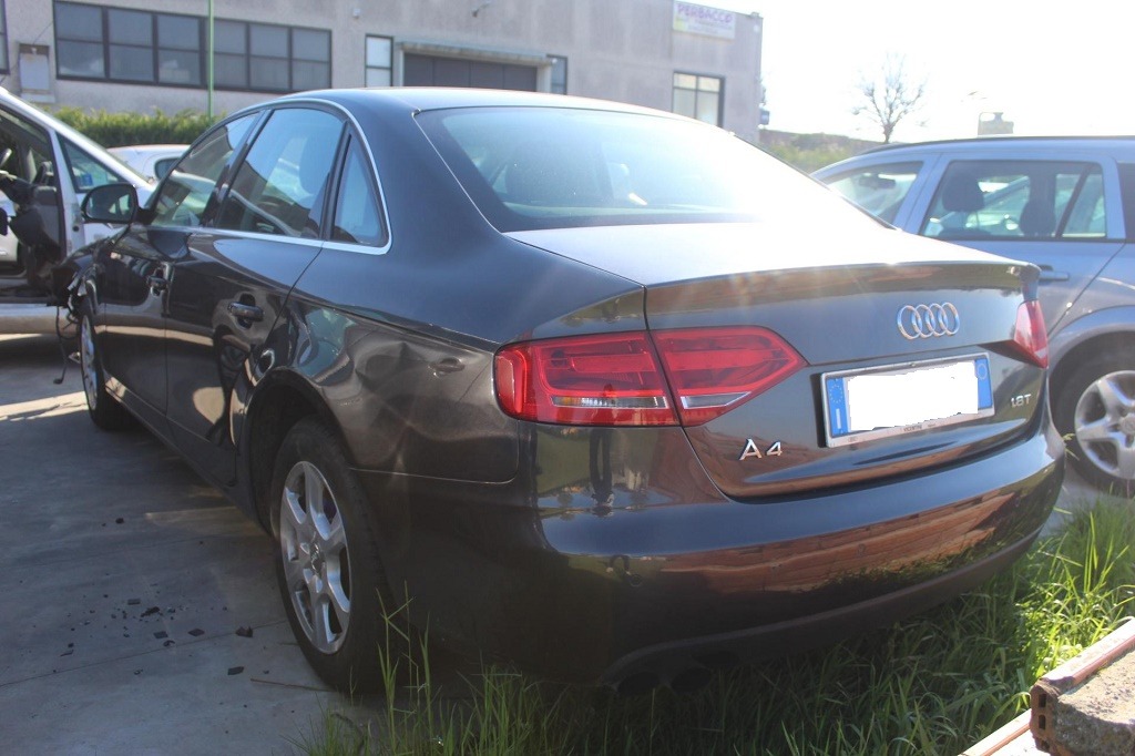 AUDI A4 8K2 1.8 B 118KW AUT 4P (2009) RICAMBIO USATO 
