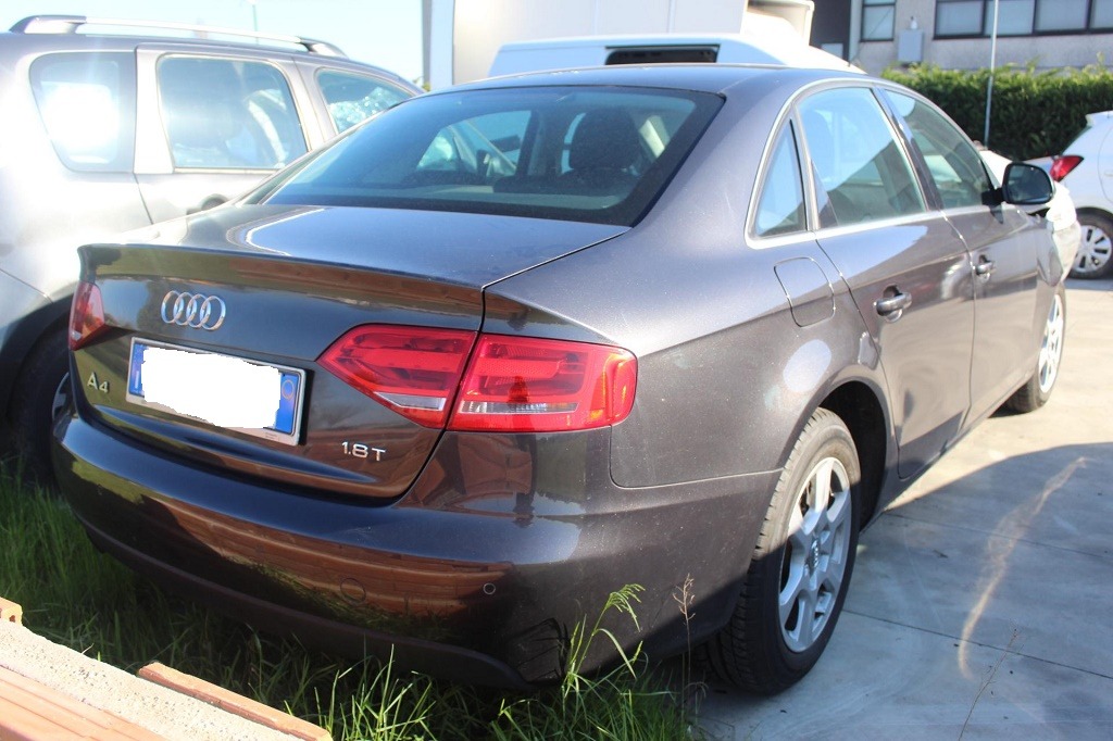 AUDI A4 8K2 1.8 B 118KW AUT 4P (2009) RICAMBIO USATO 