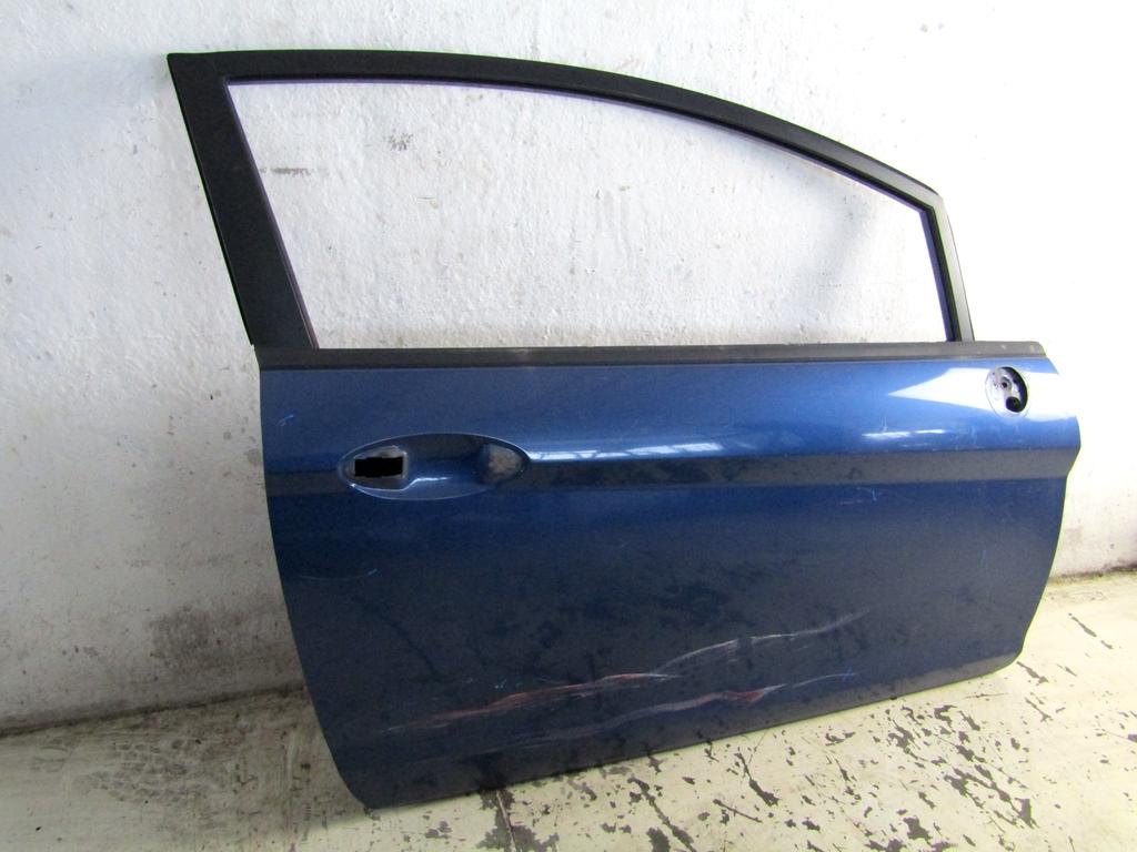 1806117 PORTA ANTERIORE DESTRA PASSEGGERO FORD FIESTA 1.4 G 71KW 5M 3P (2009) RICAMBIO USATO GRAFFIATO