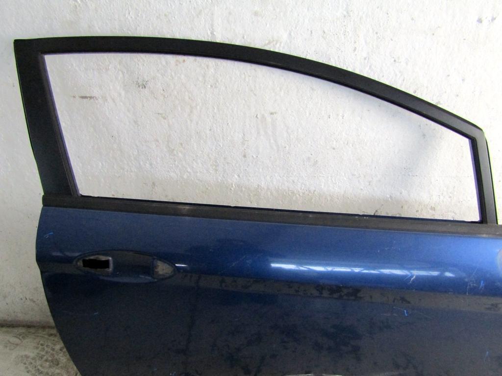 1806117 PORTA ANTERIORE DESTRA PASSEGGERO FORD FIESTA 1.4 G 71KW 5M 3P (2009) RICAMBIO USATO GRAFFIATO