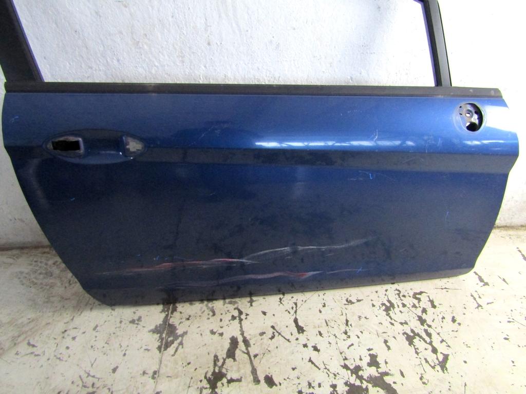 1806117 PORTA ANTERIORE DESTRA PASSEGGERO FORD FIESTA 1.4 G 71KW 5M 3P (2009) RICAMBIO USATO GRAFFIATO