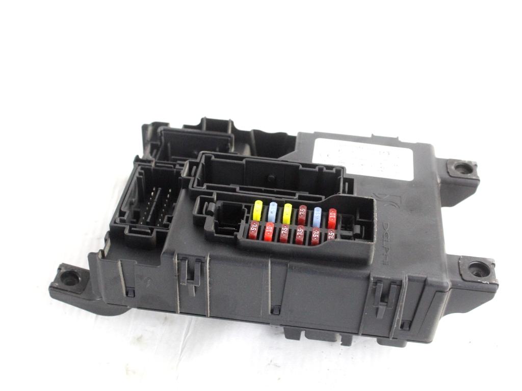 51796150 CENTRALINA FUSIBILIERA SCATOLA FUSIBILI RELÈ FIAT GRANDE PUNTO 1.2 B 48KW 5M 5P (2008) RICAMBIO USATO