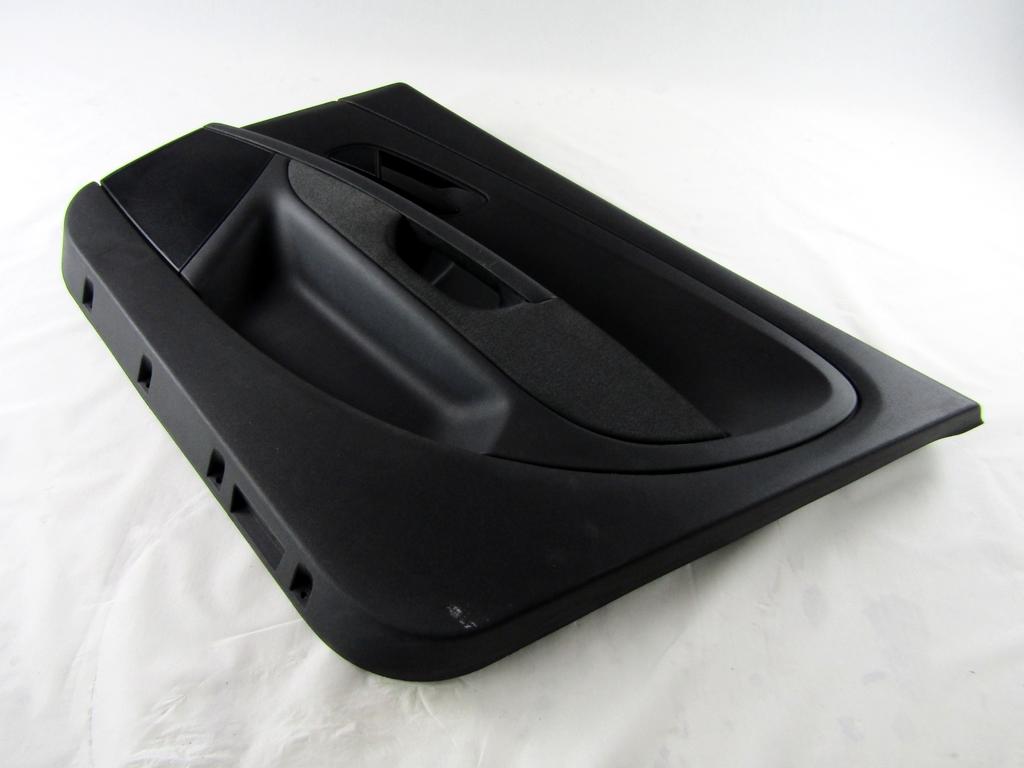 735415184 PANNELLO INTERNO PORTA ANTERIORE DESTRA FIAT GRANDE PUNTO 1.2 B 48KW 5M 5P (2008) RICAMBIO USATO