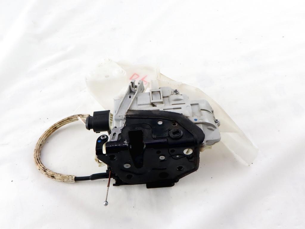 3C4839016A CHIUSURA SERRATURA PORTA POSTERIORE DESTRA VOLKSWAGEN PASSAT SW 1.4 M 110KW AUT 5P (2013) RICAMBIO USATO