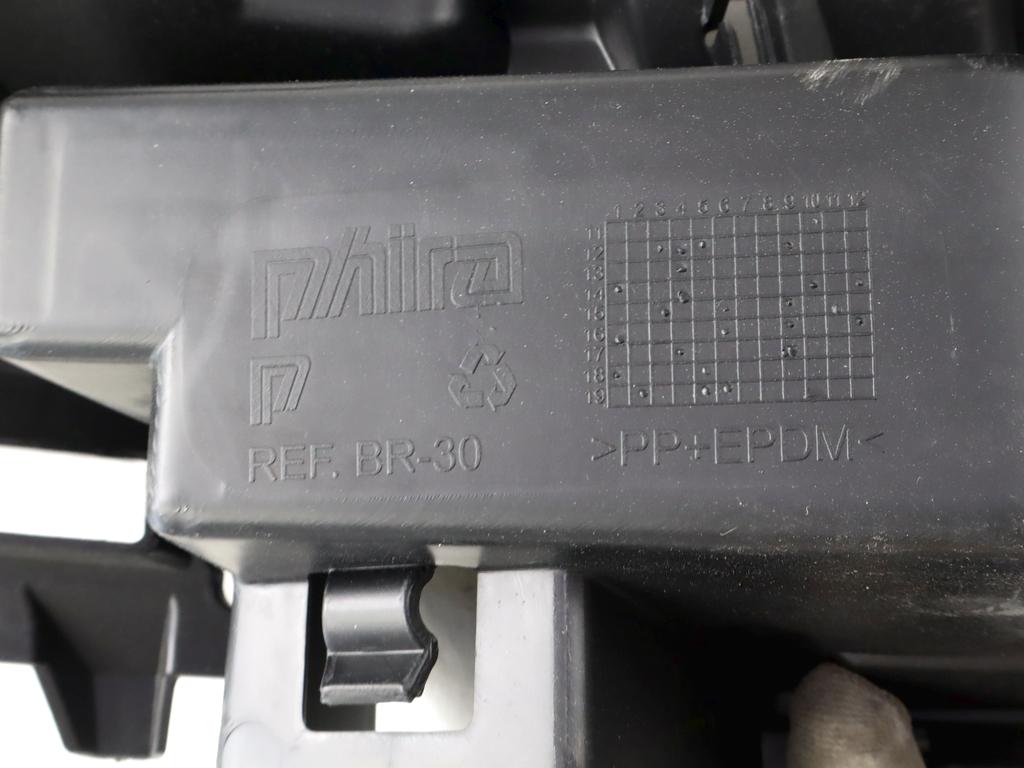 7416J5 SUPPORTO CENTRALE RIVESTIMENTO INTERNO PARAURTI ANTERIORE CITROEN BERLINGO 1.6 D 68KW 5M 5P (2008) RICAMBIO USATO 