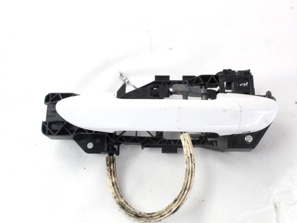 3C0837205GRU MANIGLIA ESTERNA PORTA ANTERIORE SINISTRA VOLKSWAGEN PASSAT SW 1.4 M 110KW AUT 5P (2013) RICAMBIO USATO