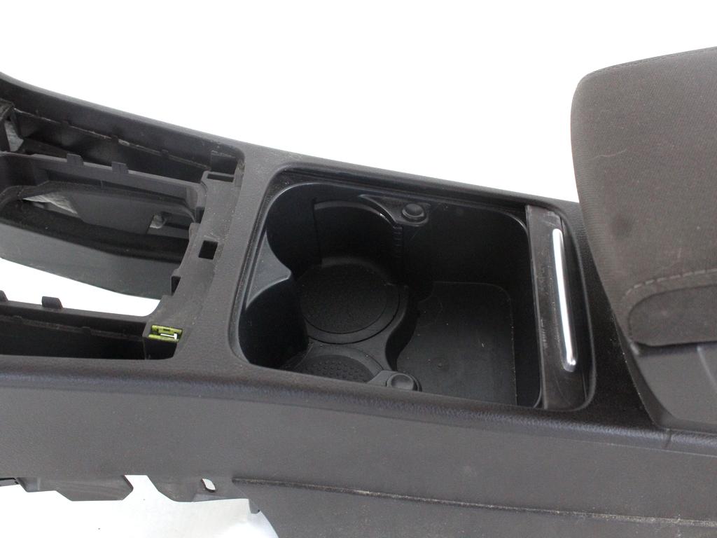 3AB8632431QB TUNNEL CENTRALE CON BRACCIOLO VOLKSWAGEN PASSAT SW 1.4 M 110KW AUT 5P (2013) RICAMBIO USATO