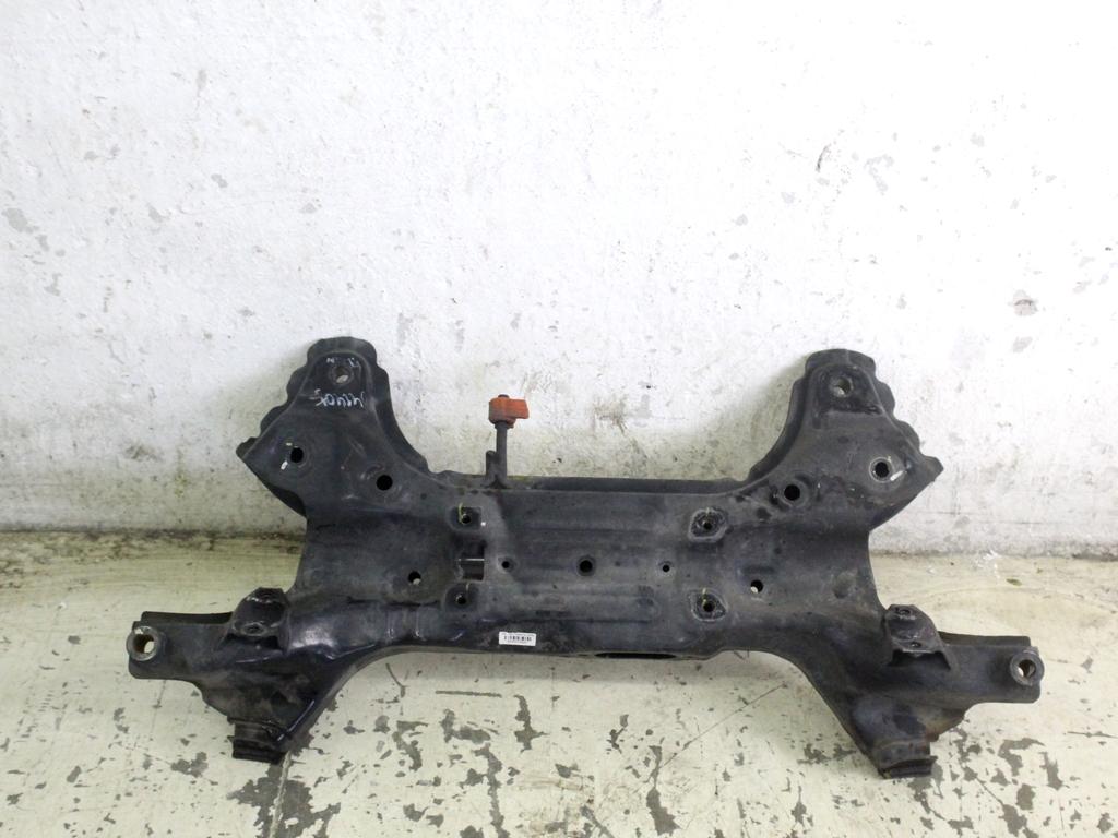 624001K100 CULLA MOTORE ASSALE ANTERIORE HYUNDAI IX20 1.4 B 66KW 5M 5P (2011) RICAMBIO USATO 