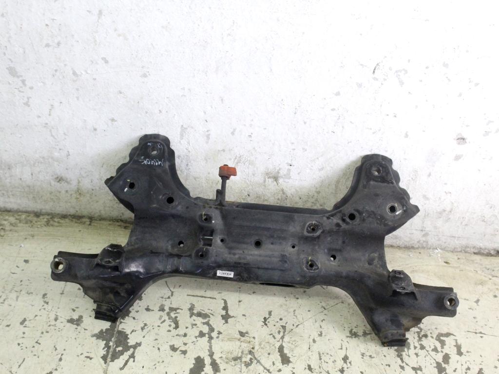 624001K100 CULLA MOTORE ASSALE ANTERIORE HYUNDAI IX20 1.4 B 66KW 5M 5P (2011) RICAMBIO USATO 