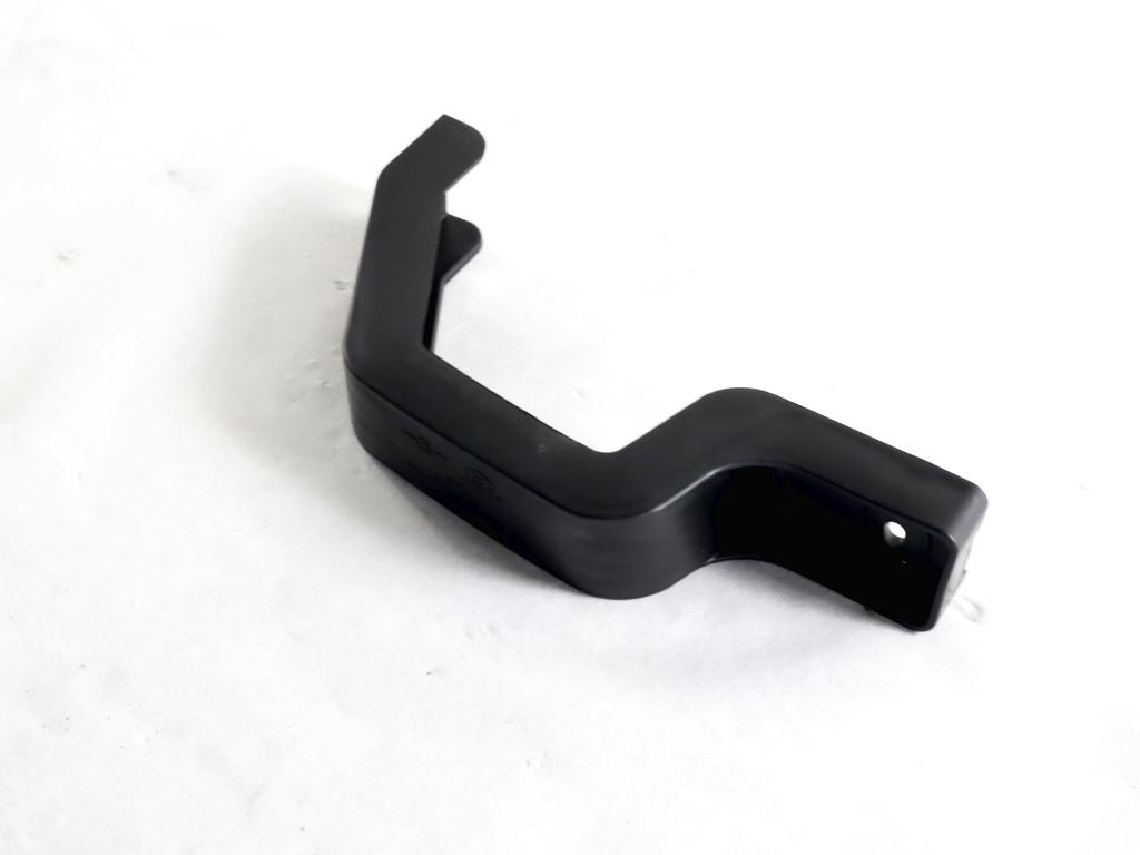 86681-C8000 STAFFA TRAVERSA PARAURTI POSTERIORE LATO SINISTRO HYUNDAI I20 1.2 B 55 KW RICAMBIO NUOVO