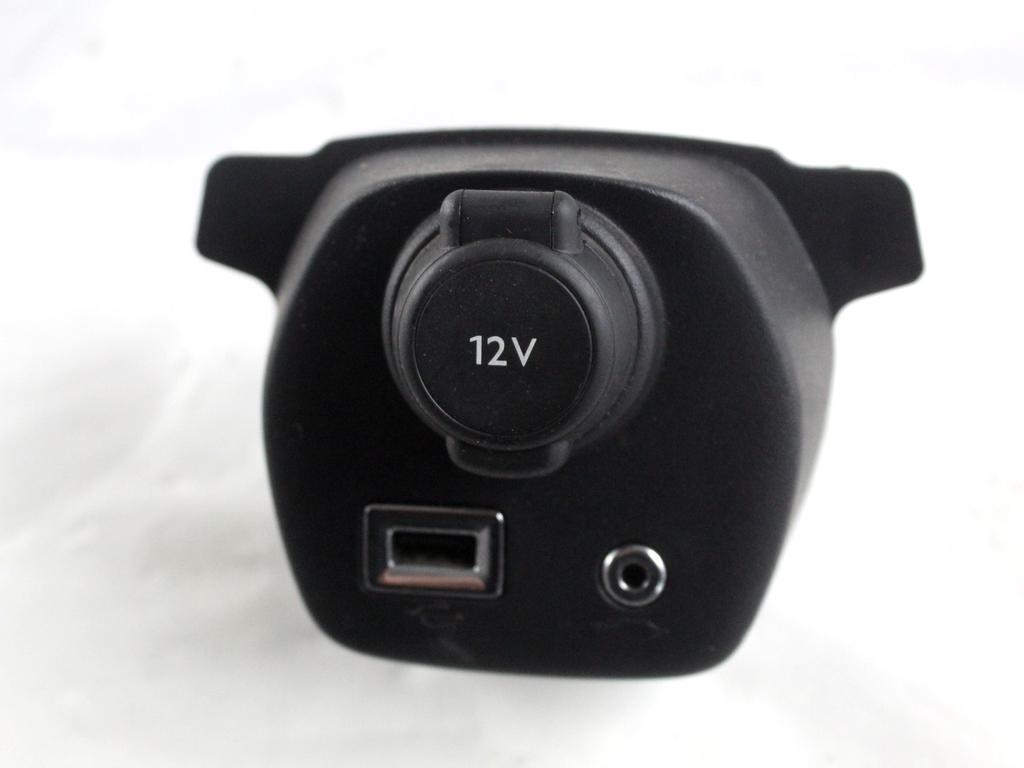 55477-0H010 PORTA INGRESSO USB AUX CITROEN C1 1.0 B 51KW 5M 5P (2015) RICAMBIO USATO