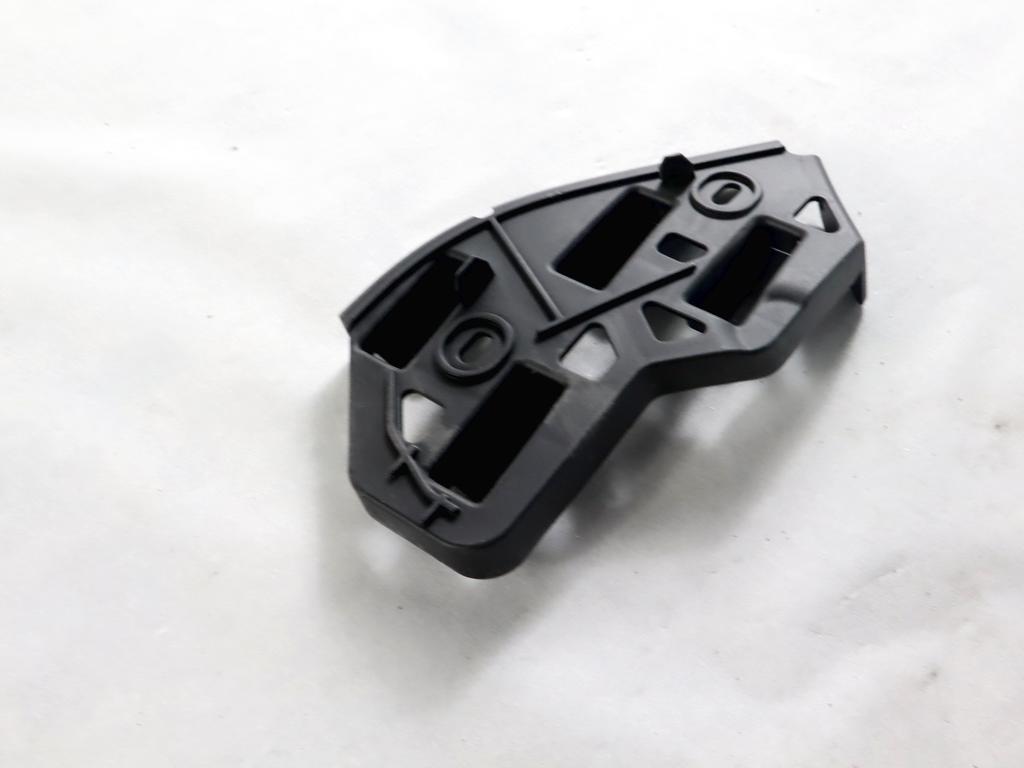 6Q0807184A SUPPORTO PARAURTI ANTERIORE LATO DESTRO VOLKSWAGEN POLO 1.4 B 55KW 5M 5P (2005) RICAMBIO USATO 